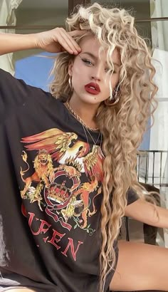 Blonde Curly Hair, Curly Hair Extensions, Long Blonde Hair, Hair Envy, Red Lipstick, Hair Goals