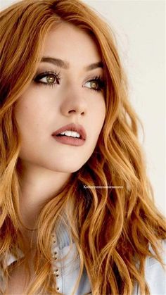 Cinnamon Red Hair Color, Cinnamon Red Hair, Cinnamon Red, Kat Mcnamara, Blue Ombre Hair, Pretty Redhead, Cinnamon Color, Costume Noir, Beautiful Red Hair