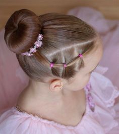 Diy Hair Bun, Ballet Hairstyles, Cute Toddler Hairstyles, Ballet Bun, Bun Wrap, Ballet Style, Toddler Hairstyles Girl