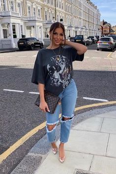 Boyfriend Jean, Outfit Jeans, Tomboy Style Outfits, Tshirt Outfits, Looks Chic, Beauty And Fashion, Tomboy Fashion, Fashion Streetwear