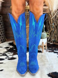 Thunder Road Boots by Dingo from Dan Post | Southern Fried Chics Blue Boots Outfit Western, Briley Hussey King, Royal Blue Cowboy Boots, Cowgirl Boots Blue, Fun Cowgirl Boots, Blue Cowgirl Boots Outfit, Country Night Out Outfit, Blue Cowboy Boots Outfit, Colored Cowboy Boots