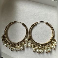 Brand New Unworn Indian Hoop Earrings Modern Gold Jewelry, Earrings Indian, Hoop Earrings Gold, Hoops Earrings, Pearl Color, White Pearl, Earrings Gold, Pearl White, Gold Earrings