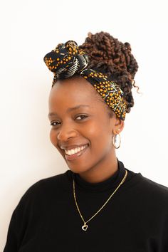 Be unapologetic in our printed headwrap. It’s made from 100% African wax print cotton which makes it lightweight, making it is easy to wrap and great to wear all year round. Our printed headwraps are great for all hair types from afros, short hair, locs, braids, and every other style you can think of. Unlike our jersey headwraps, our printed headwraps has no stretch but will soften after washing. Dimensions: 35cm x 175cm All cotton. Handmade with love.