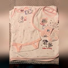 Nwt Vintage Disney 4 Piece 101 Dalmatians Bundle, All Embroidered. Set Includes Blanket, Onesie, Bun And Socks In Size 3 Months Disney Pink Cotton Sets, Pink Disney Cotton Set, Playful White Minnie Mouse Sets, White Minnie Mouse Playtime Sets, Disney Baby Clothes, Minnie Mouse Outfits, Baby Minnie, Baby Minnie Mouse, Minnie Mouse Girl