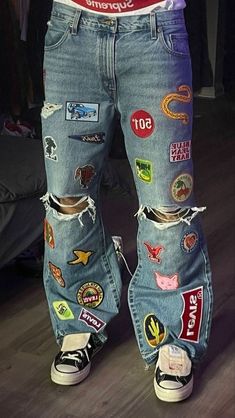 Patched Jeans Diy Ideas, Iron On Patch Jeans, Patch Jeans Outfit, Patchwork Jeans Street Style, Custom Jeans Diy, Custom Jean, Patches On Clothes