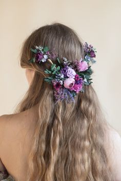 Very Peri Wedding, Flower Crown Wedding Veil, Purple Wedding Hair, Flower Crown Veil, Wedding Curls, Half Wreath, Wedding Flower Hair, Dark Purple Flowers, Hair Vine Bridal