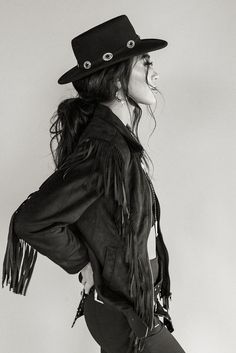 Western Editorial, Desert Grunge, Megan Lee, Gothic Western, Foto Cowgirl, Western Glam