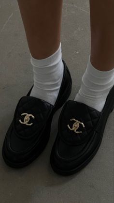 Sophie Suchan, Chanel Loafers, Best Shoes For Men, Shopping Chanel, Best Running Shoes, Aesthetic Shoes, Tory Burch Flats, Dream Shoes, Chanel Shoes