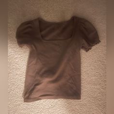 Never Worn Good Condition Cute Brown Color - Perfect For Fall Or Spring Baby Tee - Super Flattering - Cute Arm Cuffing Never Worn Fitted Puff Sleeve T-shirt, Stretch Cotton Tops With Puff Sleeves, Brown Fitted Puff Sleeve Top, Fitted Brown Top With Puff Sleeves, Fitted Brown Puff Sleeve Top, Brown Cotton Puff Sleeve Tops, Trendy Brown Puff Sleeve Top, Cute Solid Color Tops With Puff Sleeves, Cute Solid Color Puff Sleeve Tops