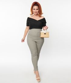 The Rizzo Pants are crafted in a stretch bengaline that flatters your feminine figure in a black and ivory gingham pattern. The dramatic high waist slims and elongates your form as the cigarette skinny leg glides to your ankles.Available in sizes XS-5X while supplies last. Rockabilly Fashion Casual, 1950s Fashion Pants, 50s Fashion Black Women, 1920s Fashion Women Casual, 50s Rockabilly Fashion, 50s Style Outfits, 1950s Clothing, God Clothes, 1950s Fashion Women