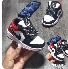 Toddler Nikes, Nike Jordan Retro, Jordan Retro 1, Fashion Shoes Sneakers, Retro 1, Aesthetic Shoes, Kids Sneakers, Jordan Retro, Toddler Shoes