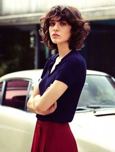 Kręcony Bob, Classic Bob Hairstyle, Trendy We Fryzurach, Short Curly Haircuts, Retro Game, Curly Bob Hairstyles, Beauty Bay