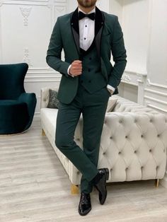 14 Trending Must Try Wedding suits for Grooms, Groomsmen, And Guests Peak Lapel Tuxedo, 3 Piece Suit Wedding, Beach Wedding Suits, Pants Chain