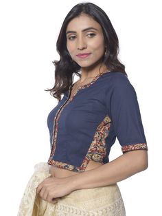 Kalamkari Blouse, Blouse Designs High Neck, Blouse Designs Catalogue, Cotton Blouse Design, Cotton Saree Blouse Designs, Best Blouse Designs, Saree Blouse Neck Designs, Traditional Blouse Designs