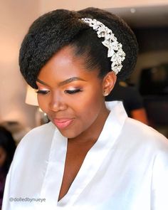 Wedding Bun Hairstyles ❤ Bun hairstyles are popular wedding hairdos, and look good for different hair length. See our trendy collection of wedding bun hairstyles. #wedding #bride #weddingforward #weddinghairstyles #weddingbunhairstyles Wedding Reception Hairstyles, Natural Bridal Hair, Wedding Hairdos, Short Bridal Hair, Wedding Hairstyle Ideas, Twist Hairstyle, Flat Twist Hairstyles