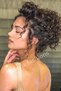 #HairstyleTrends #HairInspo #ChicHairstyles #ElegantHair #BraidStyles #LooseCurls #HairTransformation #TrendyLooks #ModernHair #StylishCuts Braided Half Up, Half Up