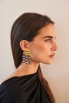 Dope Jewelry Accessories, Faberge Jewelry, Iridescent Black, Bag Collection, Cult Gaia, Jewelry Lookbook, Dream Jewelry, Gold Jewelry Fashion