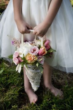 Flowers in cone, flower girl Flower Cones, Flower Girl Bouquet, Flower Girl Baskets, Trendy Flowers, Flower Girl Basket, Wedding Flower Girl, Pink Spring, Team Bride, Arte Floral