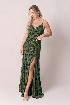 Tilley Floral Burnout Velvet Dress Dark Green Floral Dress, Wedding Dresses Amazon, Flattering Bridesmaid Dresses, Aisle Ideas, Wedding Parties Colors, Burnout Velvet Dress, Burnout Velvet, Bridesmaid Dress Colors, Ladies Dresses