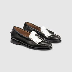 WOMENS ESTHER KILTIE TASSEL WEEJUNS LOAFER | G.H.BASS Classic Slip-on Moccasins With Tassels, Classic Tassel Moccasins With Round Toe, Classic Leather Tassel Loafers With Fringe, Elegant Fringe Tassel Loafers For Formal Occasions, Elegant Formal Tassel Loafers With Fringe, Leather Apron, Summer Lookbook, Boot Accessories, Lacing Sneakers