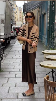 Style Parisian Chic, Old Money Fashion, Money Fashion, Business Casual Outfits For Women, Corporate Outfits, Office Outfits Women, Winter Mode, Feminine Outfit