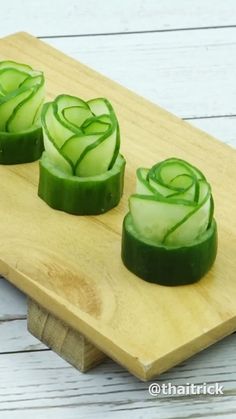 cucumber slices are arranged on a cutting board