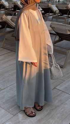 Everyday Abaya, Modest Fashion Muslim, Abaya Outfit, Cafe Decoration, Modesty Outfits, Muslim Outfits Casual, Fitness Aesthetic