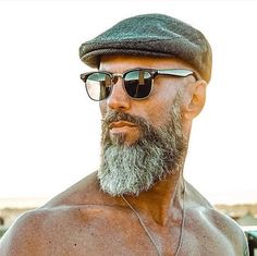 Grey Bearded Men, Beard Styles Shape, Beard And Mustache Styles, Bald Men With Beards, Long Beard Styles, Man With A Beard