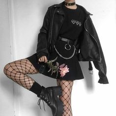 Goth Stuff, Outfit Grunge, Punk Rock Outfits, Goth Outfit, Tokyo Street Fashion, Grunge Dress, Aesthetic Grunge Outfit, Grunge Look