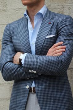 Simple sophistication and elegance with the addition of a pocket square. Blue Sport Coat, Style Gentleman, Sport Jacket Men, Gingham Jacket, Style Lookbook, Kate Upton, Man Style