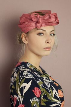 * PINK BAND FOR YOUR FESTIVE EVENTS * It is beautiful, both for its originality and its design. It is the ideal head accessory to wear with a low bun or loose hair. It is entirely made of sisal. On the front I added a big bow, followed by several loops to bring a touch of chic. The antique rose is very trendy for the wedding season. It's a soft color that you can match to many shades. This model exists in two other colors, link below, heading Bandeaux mariage. *DID YOU KNOW?* Sisal can give amaz Formal Pink Hair Accessories, Pink Hair Accessories For Spring Formal Events, Pink Formal Hair Accessories, Elegant Pink Hair Accessories For Formal Occasions, Red Structured Crown Costume Hat For Wedding, Elegant Pink Hair Accessories For Royal Ascot, Elegant Pink Headpiece With Structured Crown, Red Structured Crown Hat For Weddings, Pink Structured Crown Headpiece For Wedding