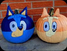 Bluey Cartoon Pumpkin Painting, Bluey Themed Pumpkins, Pumpkin Decorating Ideas Bluey, Painted Pumpkins 2023, Painted Pumpkin Ideas Bluey, Bluey Bingo Pumpkin, Fall Bluey Birthday, Trunk Or Treat Bluey Theme, Cute Pumpkin Painting Ideas Halloween