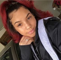 Dark Red Hair On Light Skin Black Women, Bright Red Hair Black Women, Red Frontal On Dark Skin, Red Wig On Light Skin, Red Hair Mixed Girl, Malu Trevejo Outfits, Natural Hair Woman, Red Ombre Hair, Eyebrows On Fleek