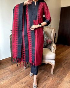 Cotton summer suit for women South Cotton Kurti Design, Kurta Pants For Women Design, South Cotton Suit Designs, Kurta Pattern, Cotton Suit Designs, Neck Patterns, Cotton Kurtis, Indian Women Fashion, Kurta Patterns