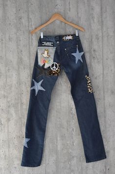 "Ready to send :by order only !all size ! Made to order, in any size, within 7 working days . If you need different size, please send me a message and I will make you a special and unique design within 2 working days. They are all different! No one will have the same one as you have! Hand painted, one of kind jeans. You pick your size, model (slime- boyfriend- high waist- low waist) and primer color and you will get your singular design. \"my queens wish\" is a women's clothes and accessories br Grunge Straight Leg Jeans For Alternative Fashion, Denim Blue Jeans For Festival In Fall, Fall Festival Denim Blue Jeans, Hippie Style Denim Flare Jeans For Festivals, Hippie Straight Leg Jeans For Fall, Trendy Denim Blue Jeans For Festival, Trendy Denim Pants For Festivals, Trendy Denim Festival Pants, Grunge Graphic Print Jeans For Fall