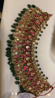 Jodhpuri Rajputi Jewellery, Jadtar Jewellery Necklaces, Goan Jewellery, Gold Jewelry Prom, Kundan Jewellery Bridal, Indian Wedding Jewelry Sets, Antique Jewellery Designs, Beautiful Gold Necklaces