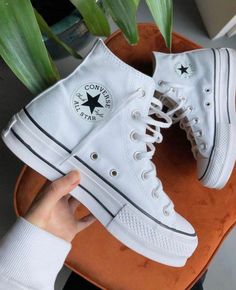 Aesthetic Shoes Converse, Boty Converse, Cute Converse Shoes, Converse Outfits, Cute Converse, Trendy Shoes Sneakers, Preppy Shoes, Platform Converse, Shoes Converse