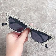 Glamorous Rhinestone Cat Eye Sunglasses Add a touch of glamour to your look with our Bling Bling Diamond Cat Eye Icon Sexy Sunglasses. These retro shades are studded with rhinestones, making them a perfect fashion accessory. Effortless Style Effortlessly elevate your style with these hip hop inspired sunglasses. Experience the allure of our Bling Bling Diamond Cat Eye Icon Sexy Sunglasses. Exquisitely crafted with rhinestones, these retro shades are the ultimate fashion statement. Key Features F Hip Hop Sunglasses, Cat Eye Sunglasses Vintage, Diamond Cat, Personalized Sunglasses, Diamond Decorations, Color Personality, نظارات شمسية, Plastic Sunglasses, Rhinestone Fashion