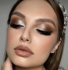 Fall Wedding Glam, Wedding Dark Makeup, Prom Makeup For Round Face, Makeup For Night Wedding, Dance Make Up Looks, Classic Bridal Makeup Brown Eyes, Makeup For A Champagne Dress, Dark Bridesmaid Makeup, Prom Makeup Round Face