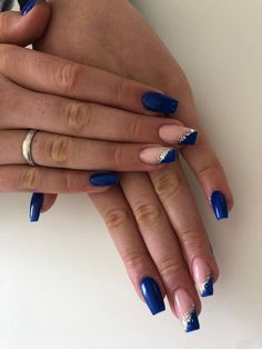 Navy Graduation Nails, Navy Blue Dress Nail Ideas, Nails To Go With Navy Dress, Nails With Navy Blue Dress, White And Navy Nails, Prom Nails Navy Blue, Nail Inspo Navy Blue, Navy Blue And White Nails, Navy Blue Nails Ideas