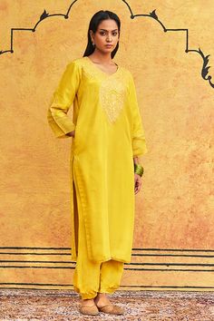 Yellow straight kurta with floral tilla hand embroidery. Comes with salwar pant and embroidered bordered dupatta. - Aza Fashions Salwar Pants, Yellow Kurta, Floral Set, Women Kurta, Straight Kurta, Fashion App, Kurta Set, Set For Women, Aza Fashion