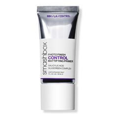 Smashbox Photo Finish Control Mattifying Primer is an oil-controlling primer that delivers a matte look while defending skin and perfecting makeup infused with a Silkscreen Complex, Witch Hazel, Salicylic Acid, + Zinc. Smashbox Primer, Smash Box Primer, Instant Age Rewind Concealer, Travel Size Makeup, Matte Primer, Laura Mercier Tinted Moisturizer, Mattifying Primer, Dior Lip Glow, Creamy Concealer