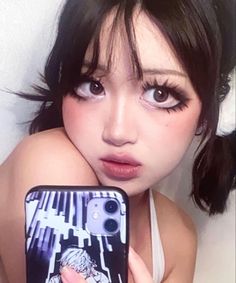 Big Doll Eyes Makeup, Cute Dolly Makeup, Big Eyes Makeup Doll Eyeliner, Gyaru Makeup Eyes, Doll Makeup Aesthetic, Gyaru Eye Makeup, Doll Makeup Look, Cute Doll Makeup, Big Eye Makeup