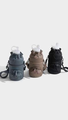 POPFLEX on Instagram: "Honestly we don’t know what’s better — you getting a FREE water bottle bag with your 64oz bottle purchase or the fact that these bags can be worn as a crossbody / backpack!? What we do know: our all-new Glow On the Go bottle bags will make your sips-on-the-go easy with: ✔️Pockets to hold your essentials ✔️Built-in key ring clip ✔️Adjustable shoulder strap How to get your FREE bag: 1️⃣Browse through our water bottle section to find your new bottle 2️⃣ Select your bottl Popflex Bag, Popflex Active, Water Bottle Backpack, Trendy Water Bottles, Cute Luggage, Ring Clip, Crossbody Backpack, Travel Shopping