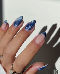 Aesthetic Grinch, Blue Winter Nails, Blue Christmas Nails, Kylie Nails, Blue Gel Nails, Nail Piercing, December Nails, Diy Acrylic Nails, Nails Winter