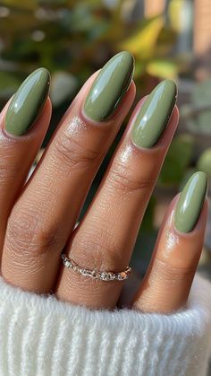 Get ready for the cozy and chic vibes of early fall with these must-try nail designs! 🍂💅 #EarlyFallNails #AutumnVibes #NailInspo #FallManicure #CozySeason #NailArt #TrendyNails #SeasonalNails #NailGoals #FallFashion" Moss Green Nails, Nail Ideas For September, Moss Nails, Autumn Nail Ideas, Black Halloween Nails, Navy Blue Nails, September Nails