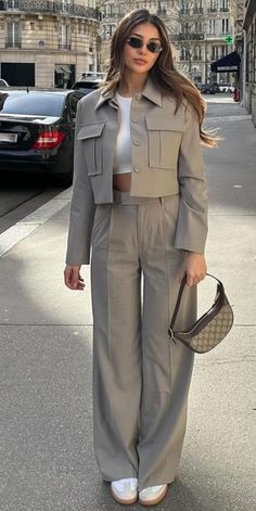 Persian Fashion, Western Suits, Korean Fashion Outfits, Business Outfits Women, Funny Fashion, Woman Suit Fashion, Fashion Statements, Classy Work Outfits