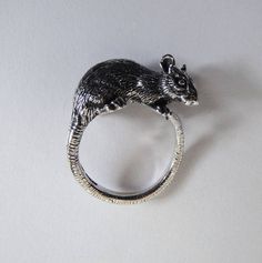 Rat Ring, Chunky Silver Rings, Velvet Bag, Cool Stuff, Dream Jewelry, Jewelry Inspo, The London