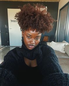 Big Afro Aesthetic, Brown Afro Hair, Colored Afro, Natural Afro Hairstyles, Dark Skin Beauty