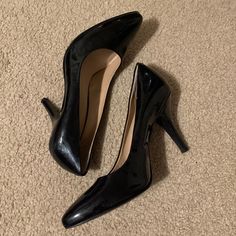 Like New Classic Black Heels For Office, Black Formal Heels For Spring, Classic Black Heels With 4-inch Heel, Classic Black Spring Heels, Classic Black Heels For Spring, Classic Fitted Black Heels, Classic Black 4-inch Heels, Black Classic Heels For Fall, Classic Black Heels For Fall